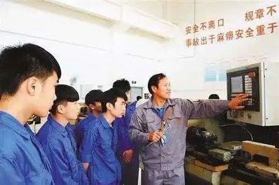 技能重塑與價值選擇 當年輕人“逃離”工廠后的職業技能培訓新路徑